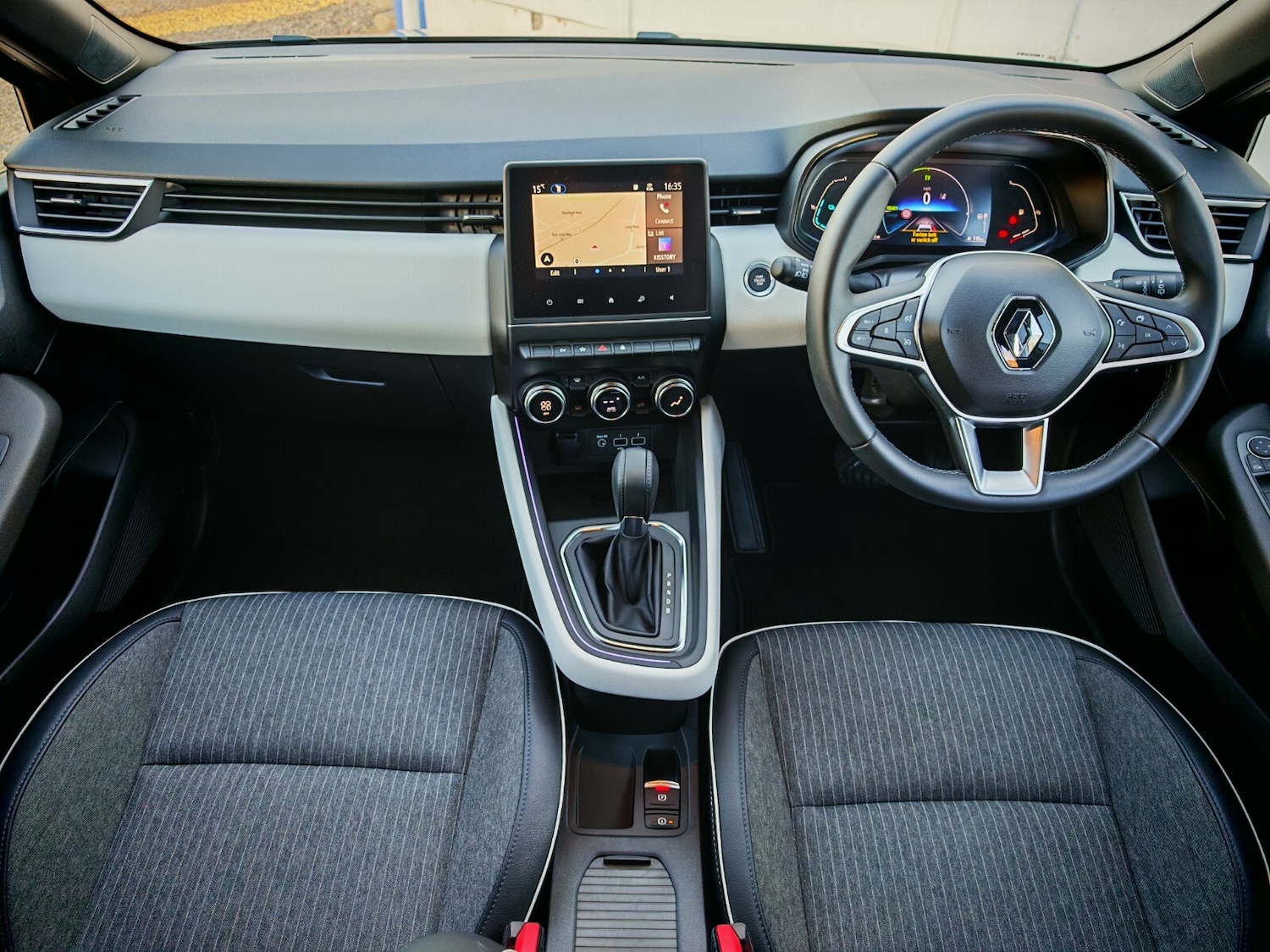 Used Renault Clio 2023 for sale - 76203754: Photo 10