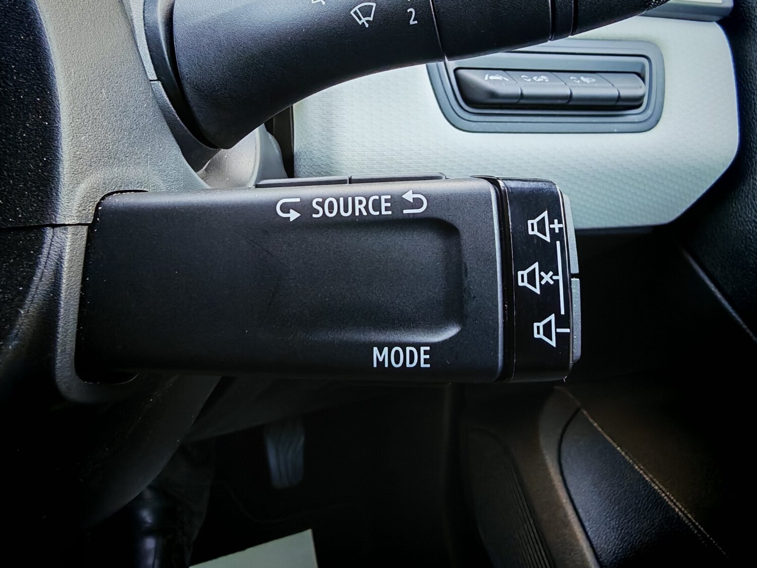 Used Renault Clio 2023 for sale - 76203754: Photo 19