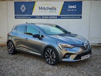 Used Renault Clio 2023 for sale - 76203754: Photo 2