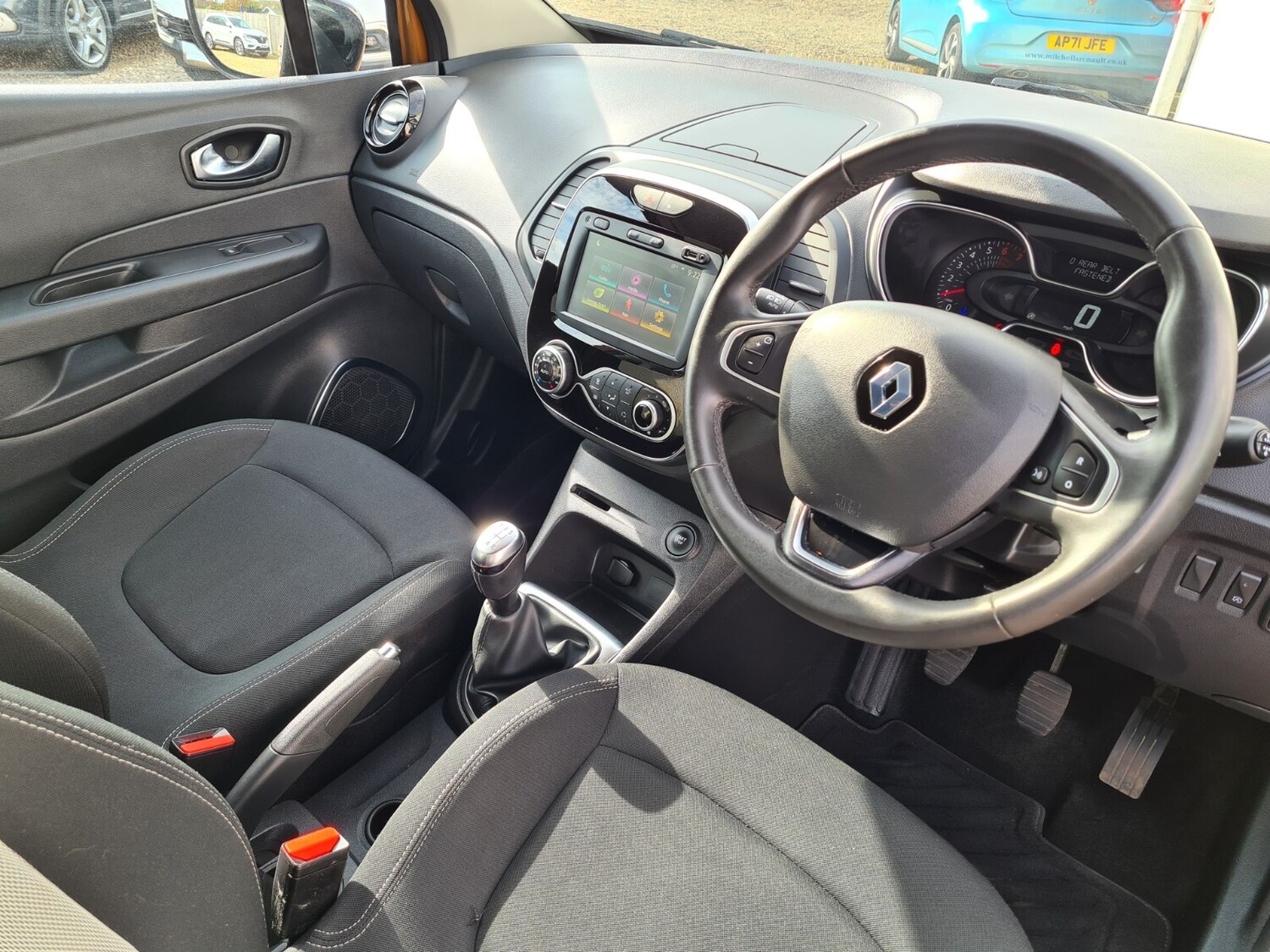 Used Renault Captur 2020 for sale - 77685800: Photo 10