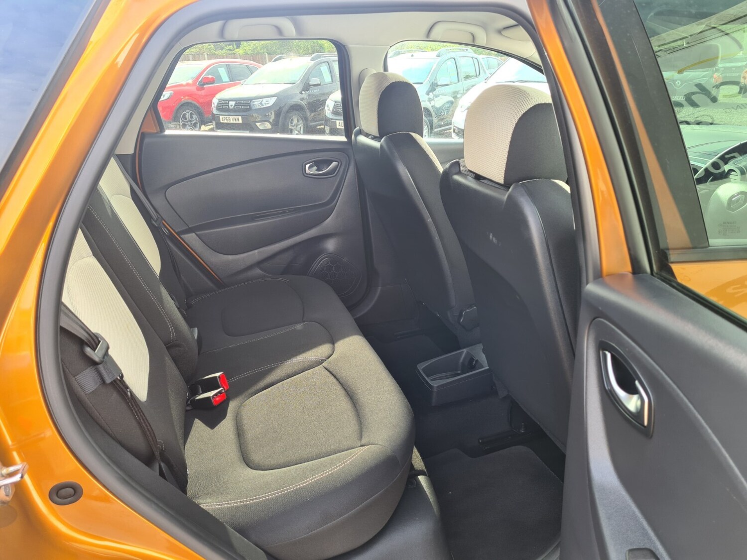 Used Renault Captur 2020 for sale - 77685800: Photo 6
