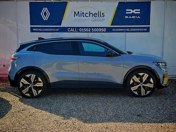 Used Renault Megane E Tech 2023 for sale - 76869363: Photo