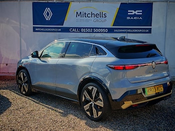 Used Renault Megane E Tech 2023 for sale - 76869363: Photo