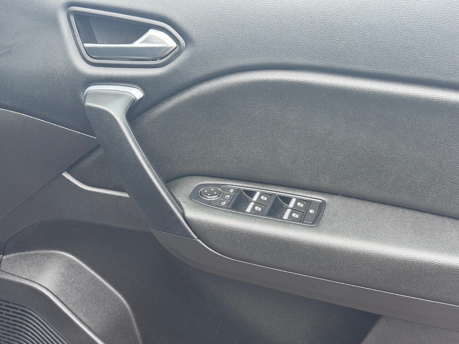 Used Renault Captur 2022 for sale - 76203650: Photo 17