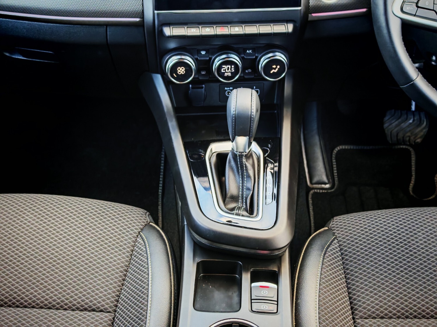 Used Renault Arkana 2023 for sale - 76350910: Photo 15