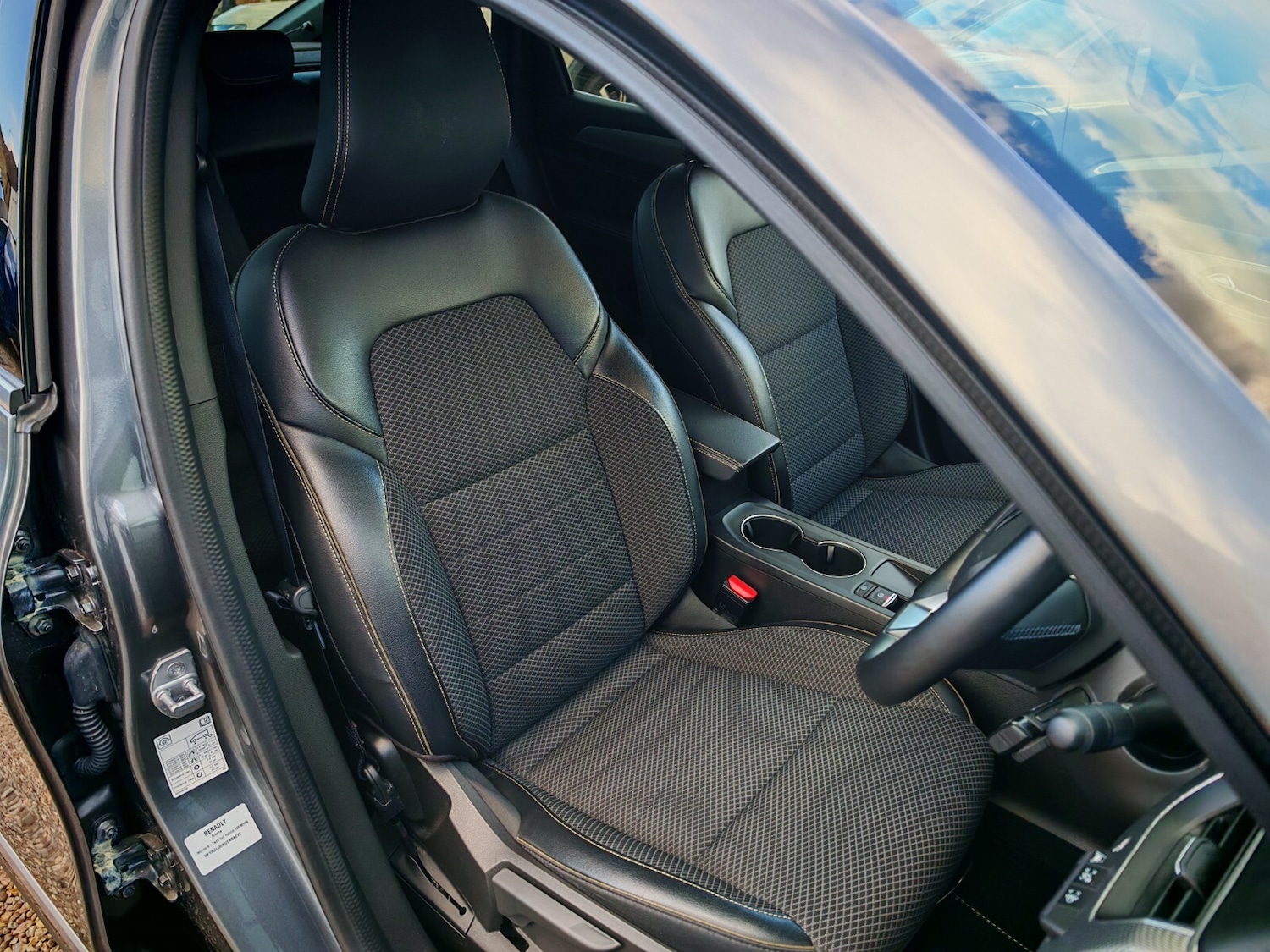 Used Renault Arkana 2023 for sale - 76350910: Photo 17