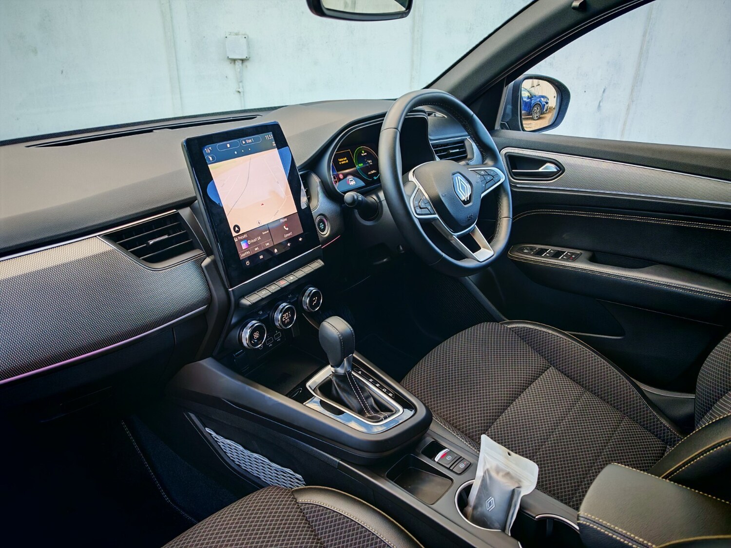 Used Renault Arkana 2023 for sale - 76350910: Photo 7