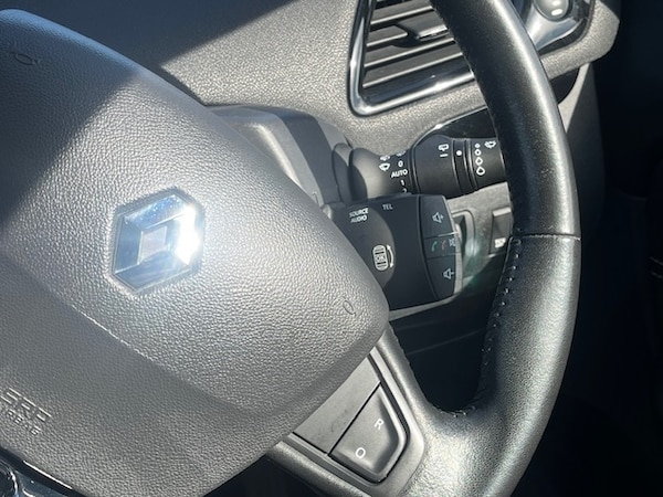 Used Renault Scenic 2015 for sale - 76289955: Photo 23