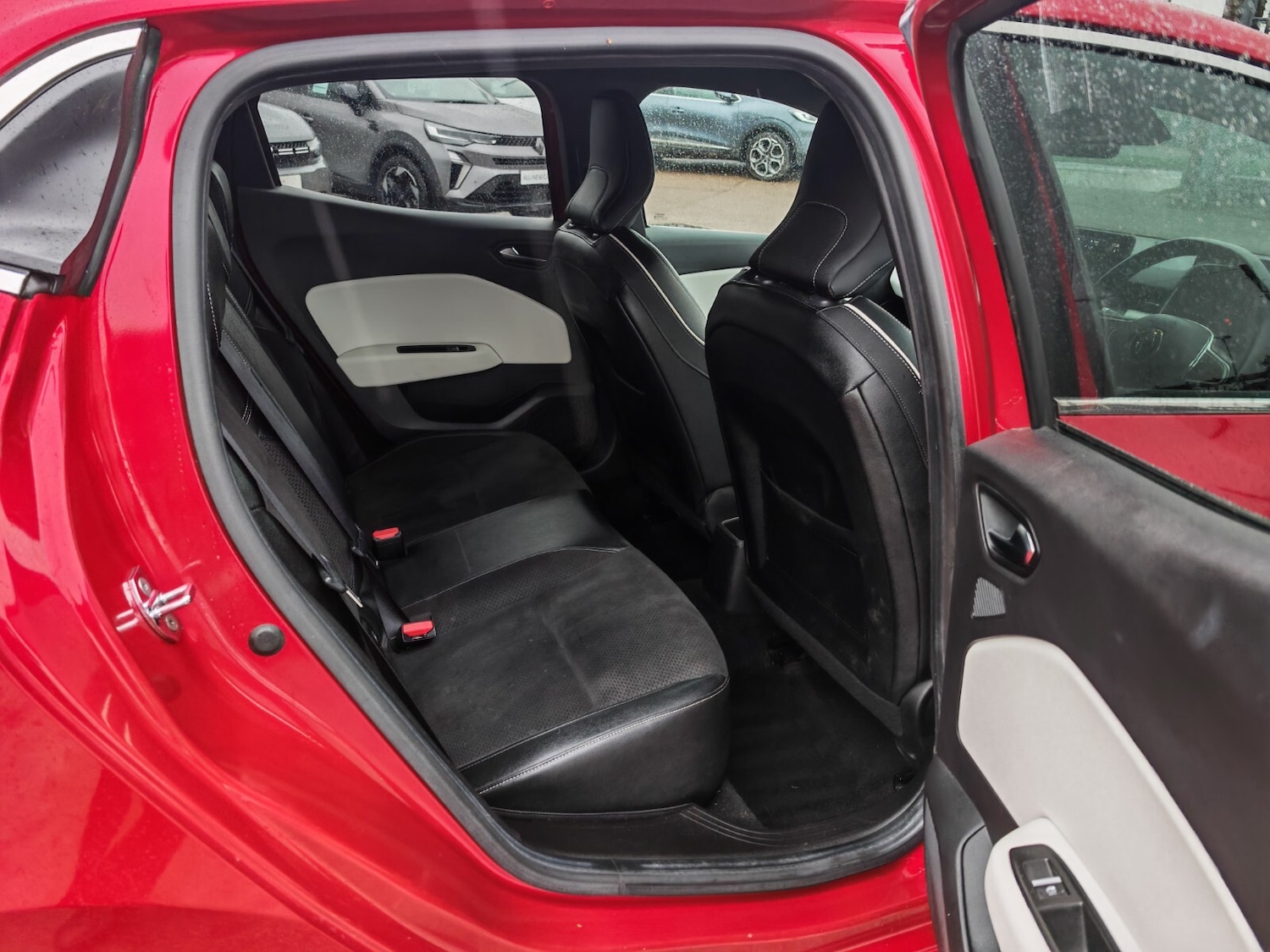 Used Renault Clio 2020 for sale - 77449685: Photo 11