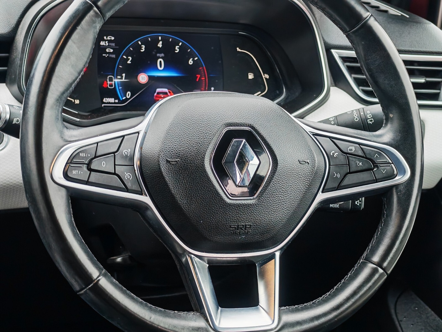 Used Renault Clio 2020 for sale - 77449685: Photo 15