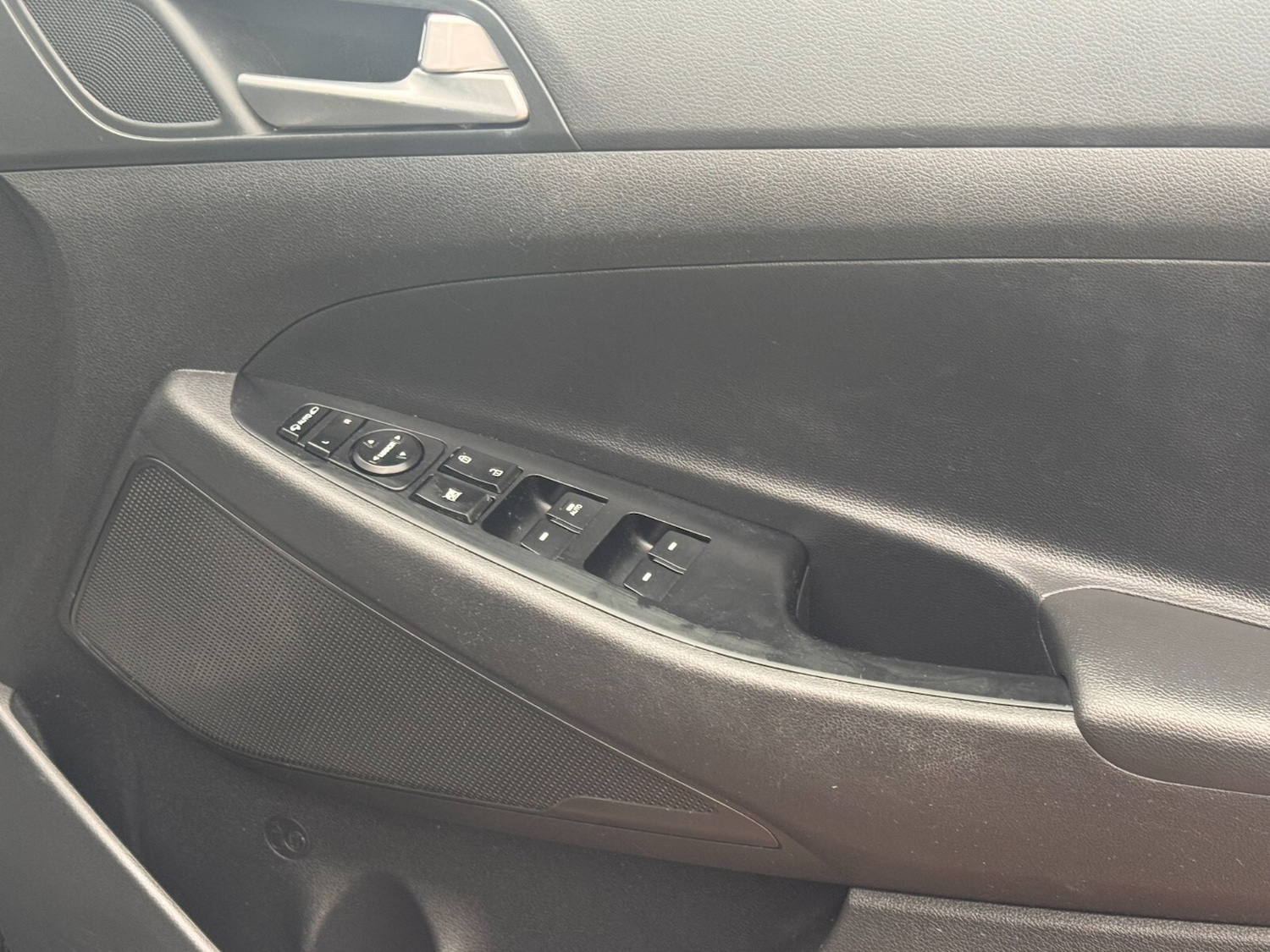 Used Hyundai TUCSON 2017 for sale - 76873268: Photo 10