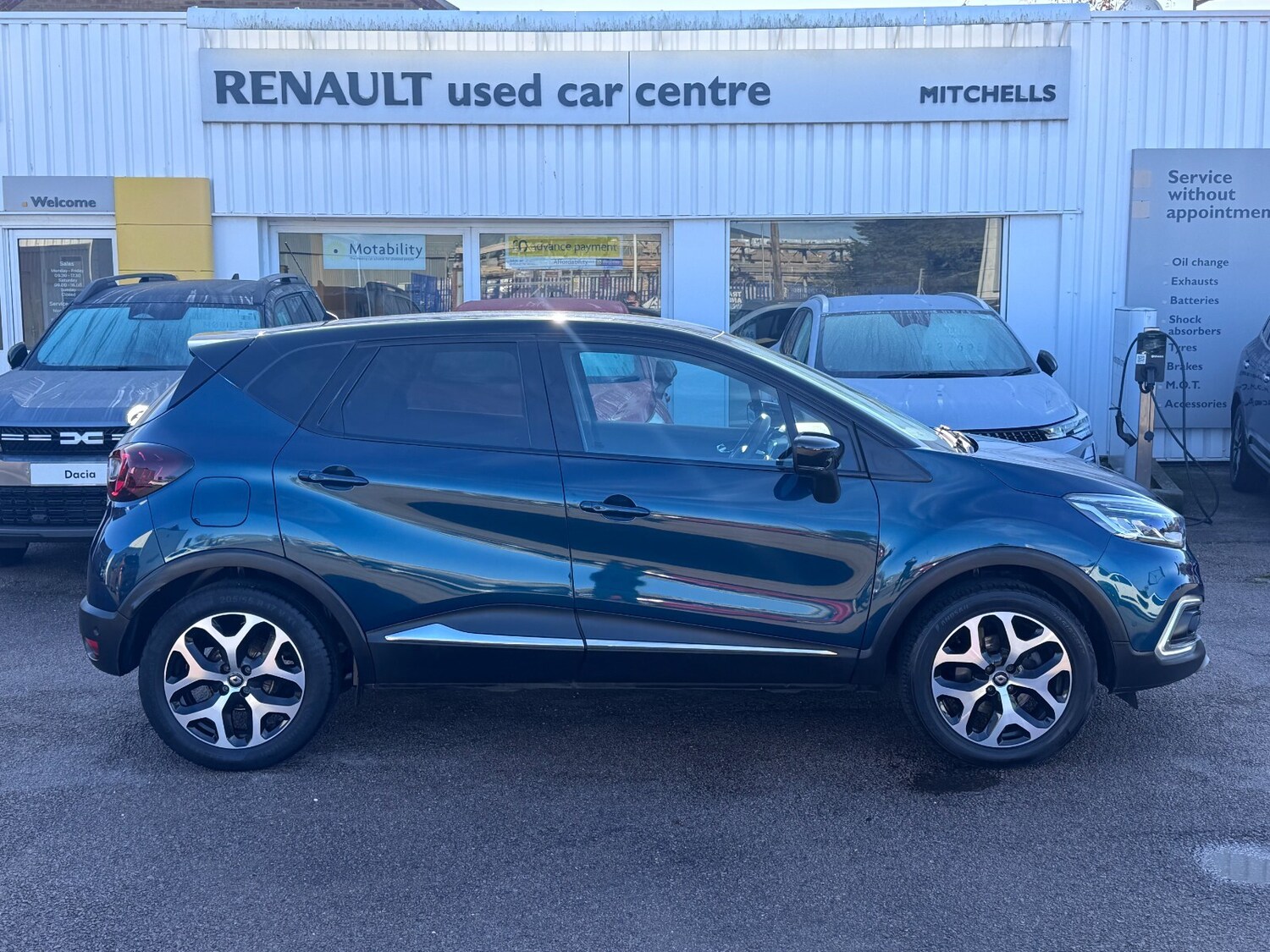 Used Renault Captur 2019 for sale - 76870007: Photo 3