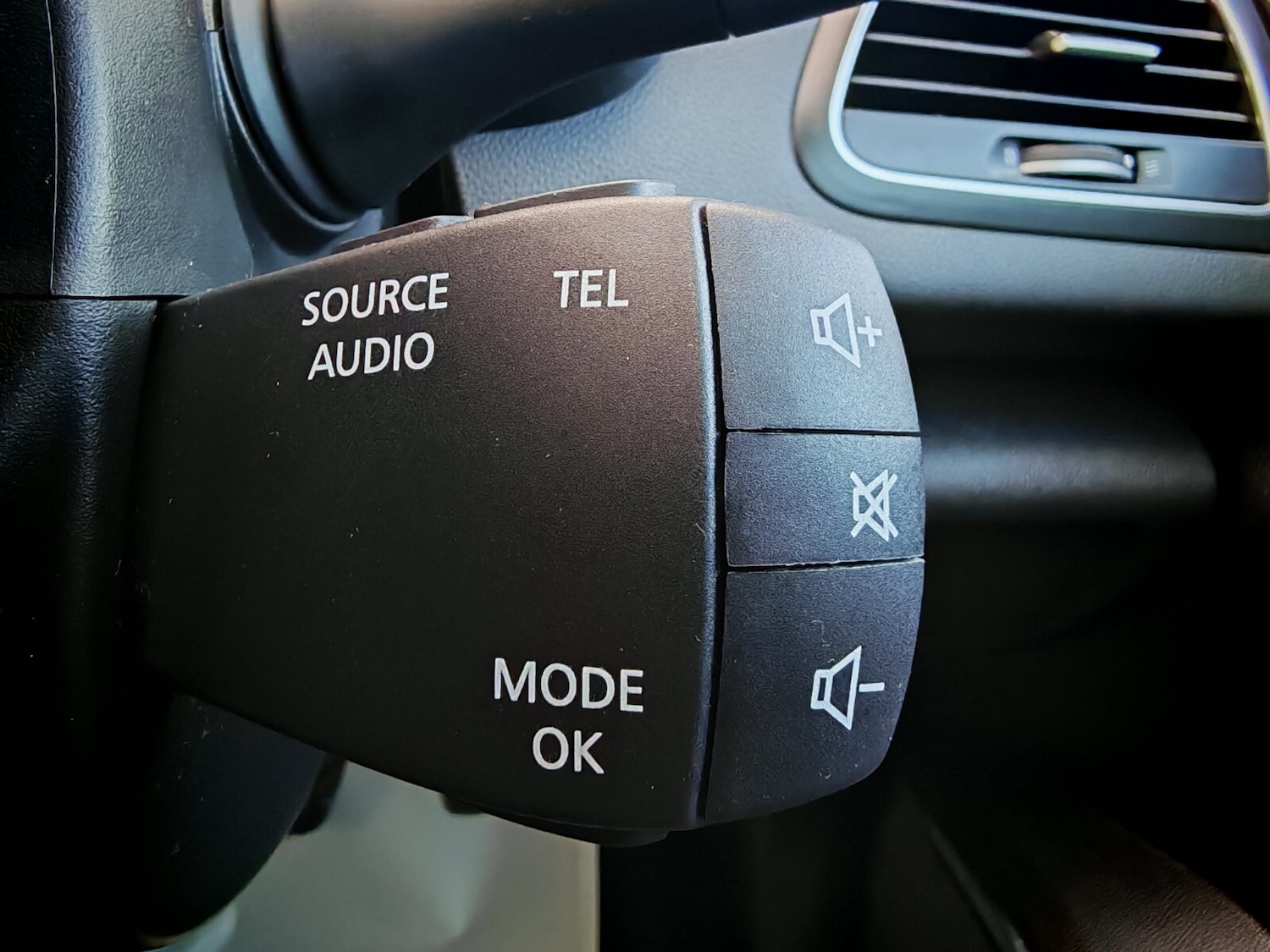 Used Renault Megane 2019 for sale - 76874418: Photo 13