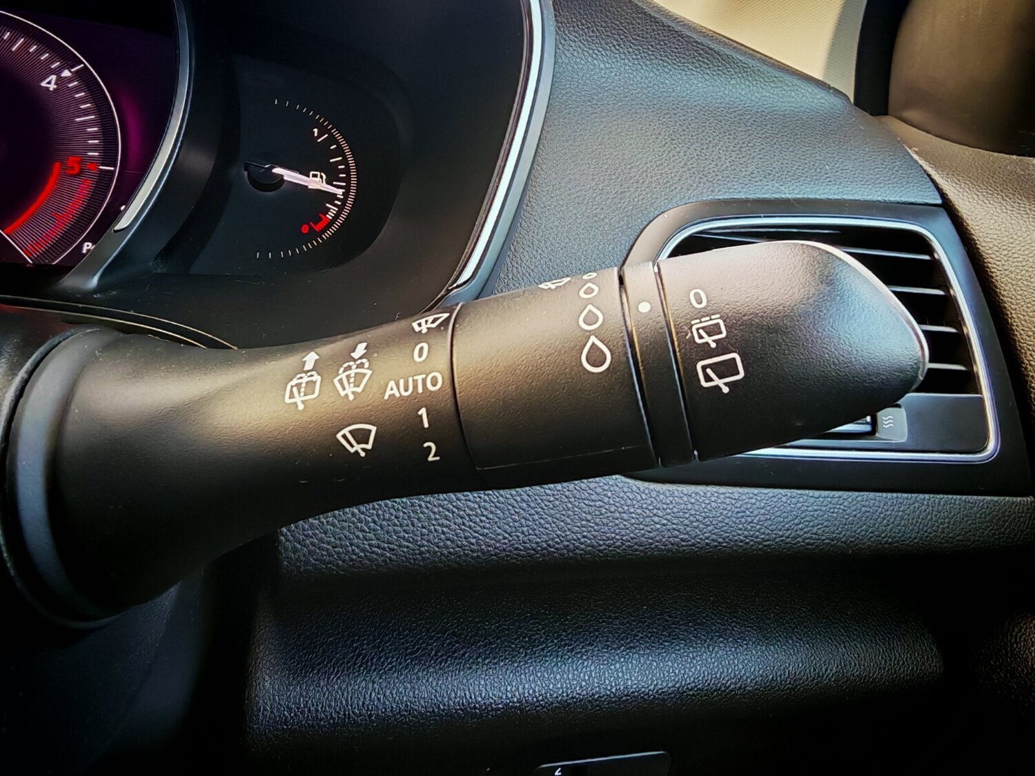 Used Renault Megane 2019 for sale - 76874418: Photo 14