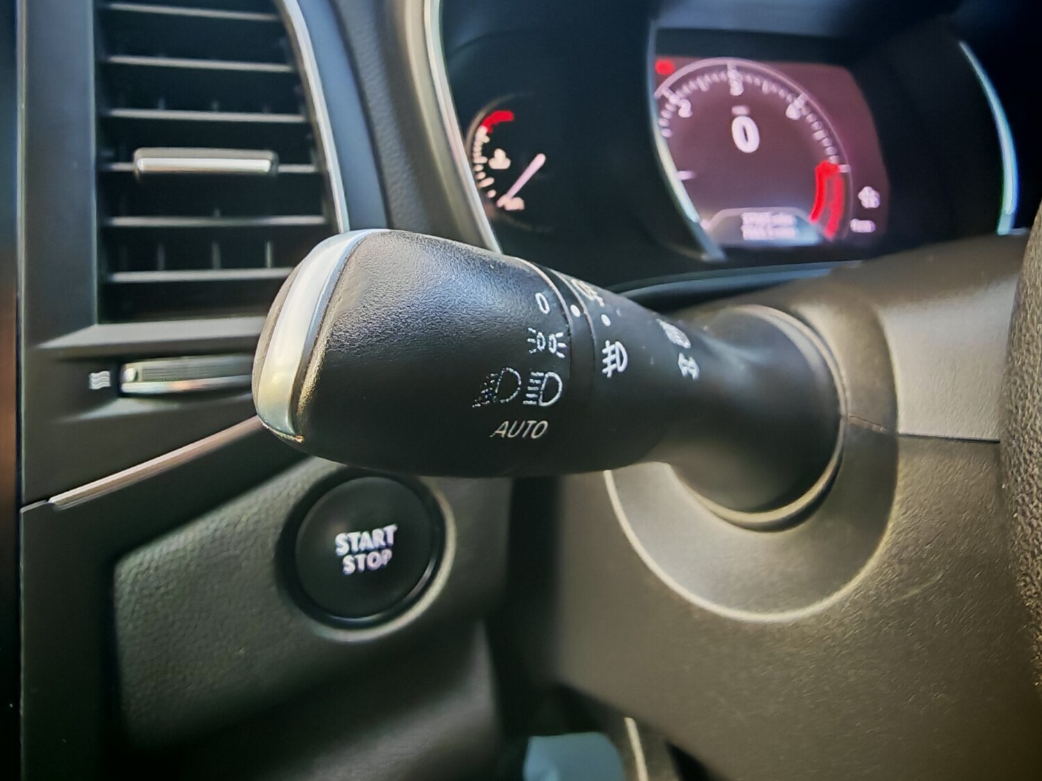 Used Renault Megane 2019 for sale - 76874418: Photo 15