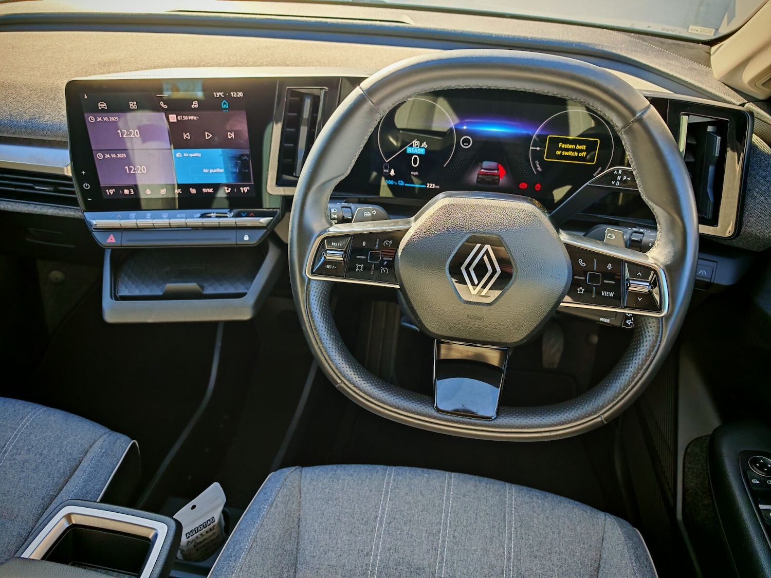 Used Renault Megane E Tech 2023 for sale - 76487445: Photo 10