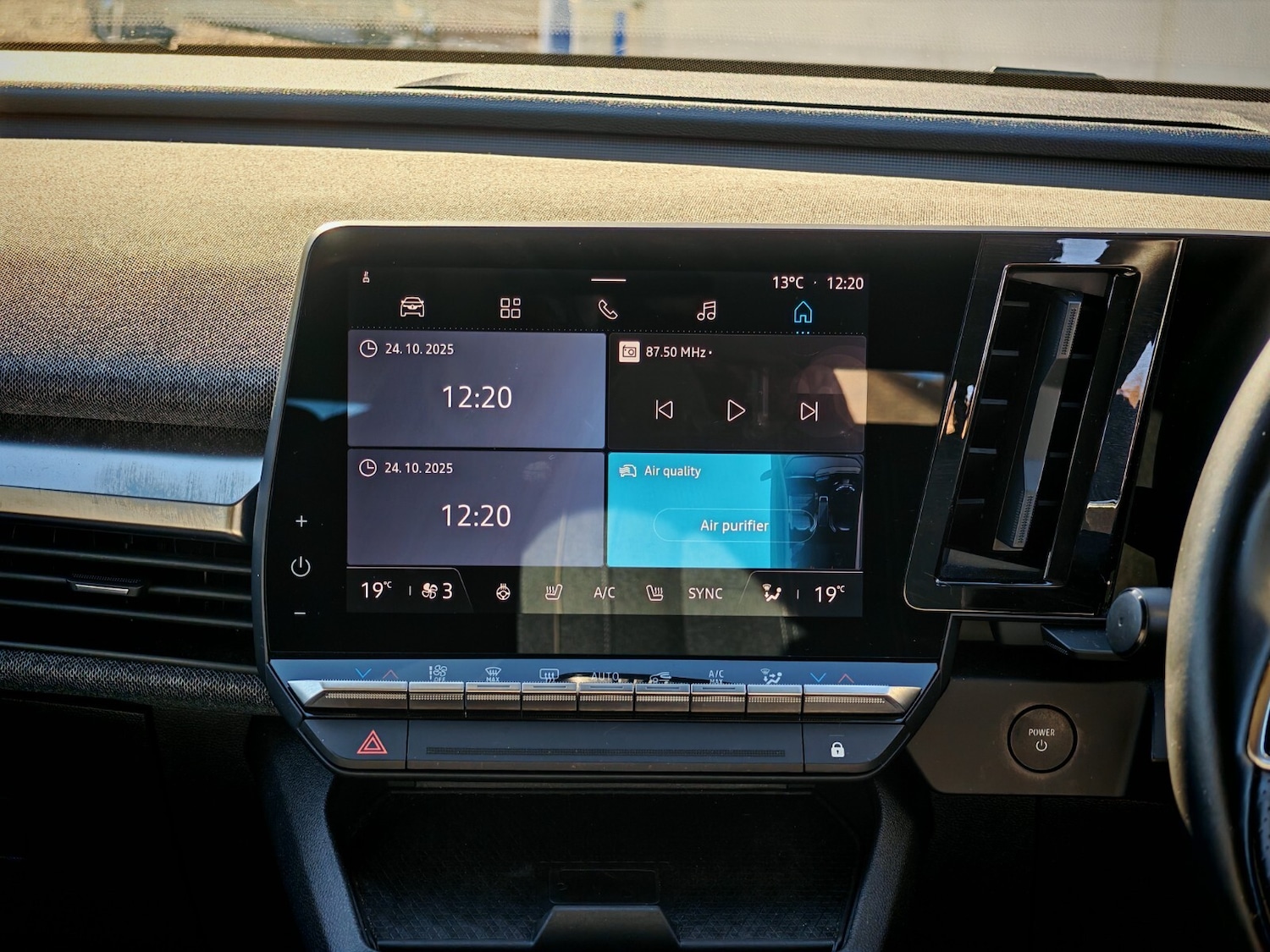 Used Renault Megane E Tech 2023 for sale - 76487445: Photo 11