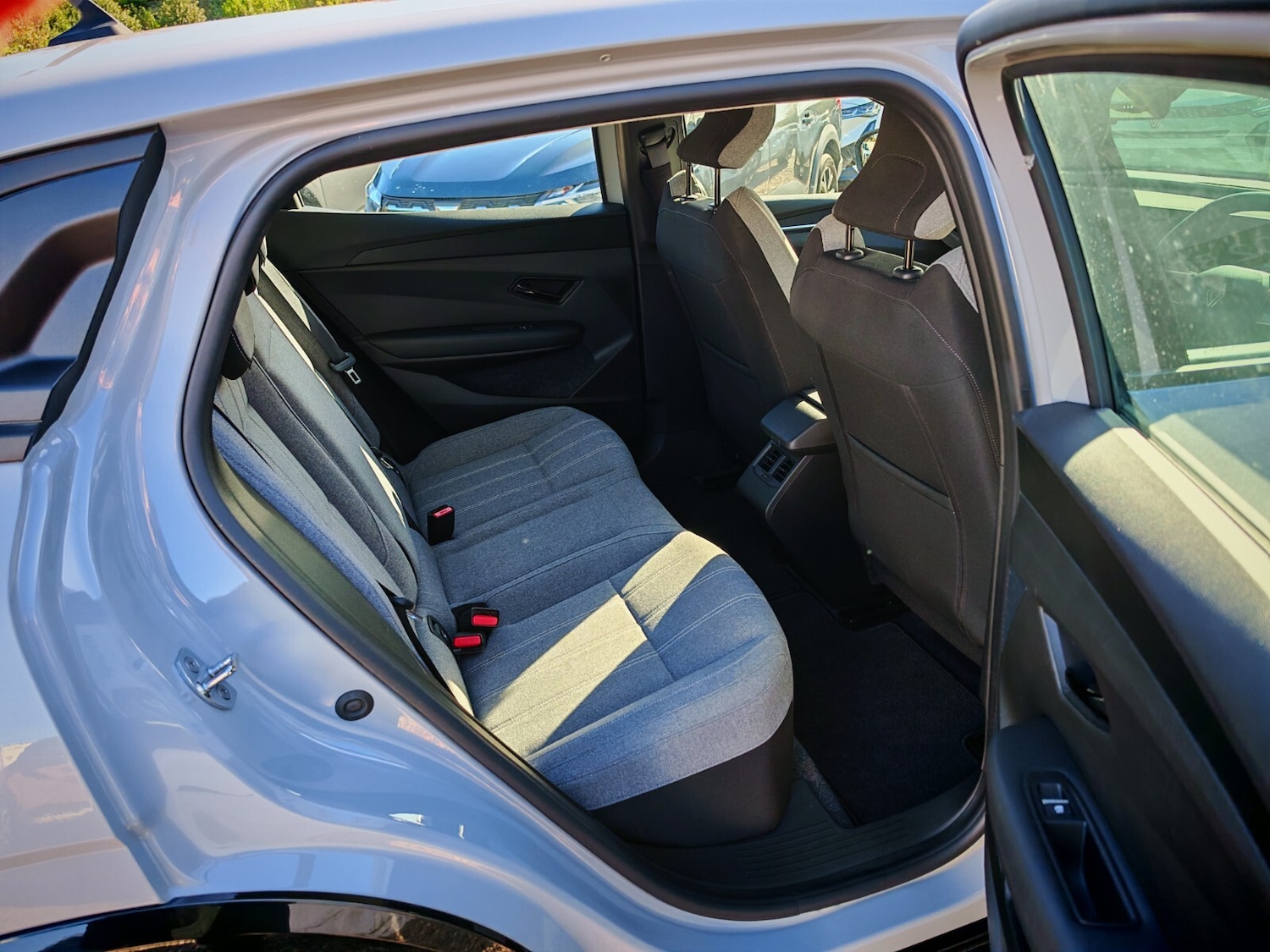 Used Renault Megane E Tech 2023 for sale - 76487445: Photo 8