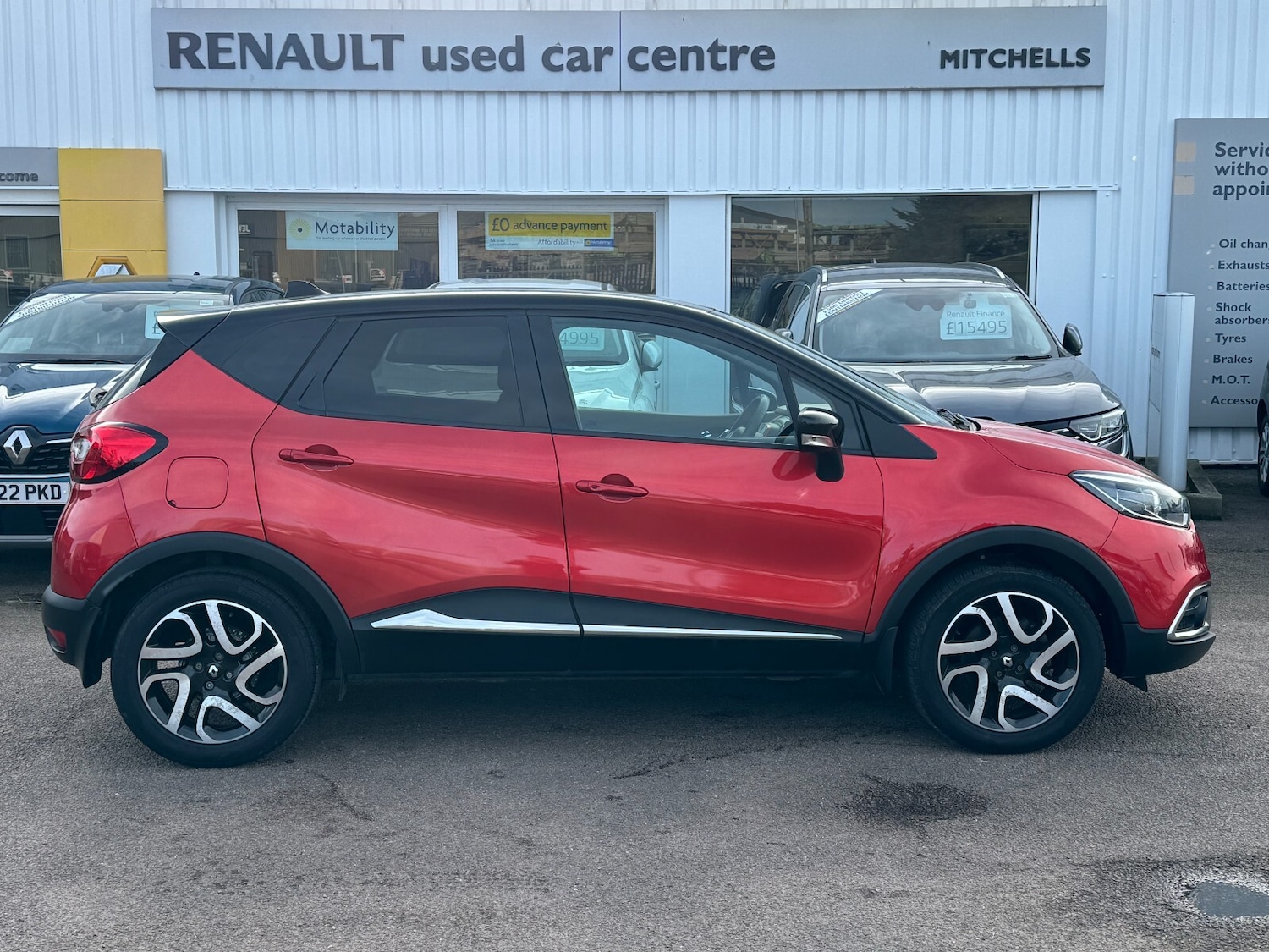 Used Renault Captur 2016 for sale - 76615258: Photo 2