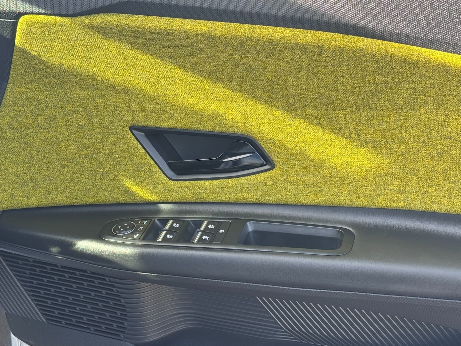 Used Renault 5 2025 for sale - 76873871: Photo 24