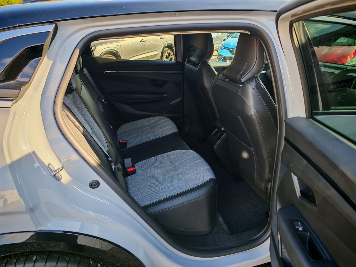 Used Renault Megane E Tech 2023 for sale - 76567933: Photo 8