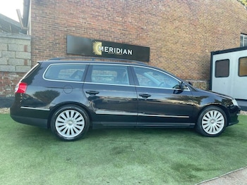 Used Volkswagen Passat 2010 for sale - 77720701: Photo