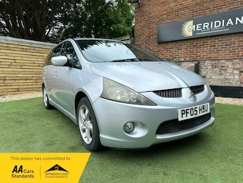 Used Mitsubishi Grandis 2005 for sale - 78694270: Photo