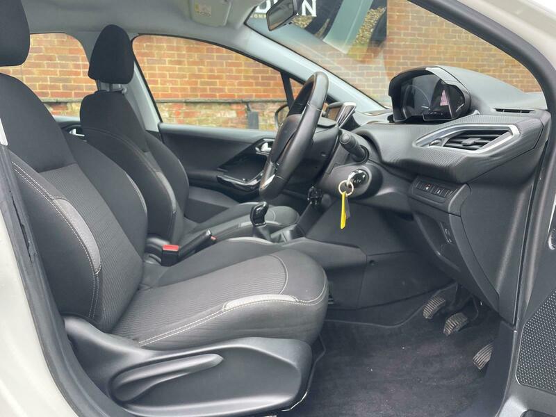 Used Peugeot 208 2015 for sale - 77720776: Photo 11