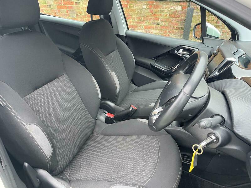 Used Peugeot 208 2015 for sale - 77720776: Photo 12