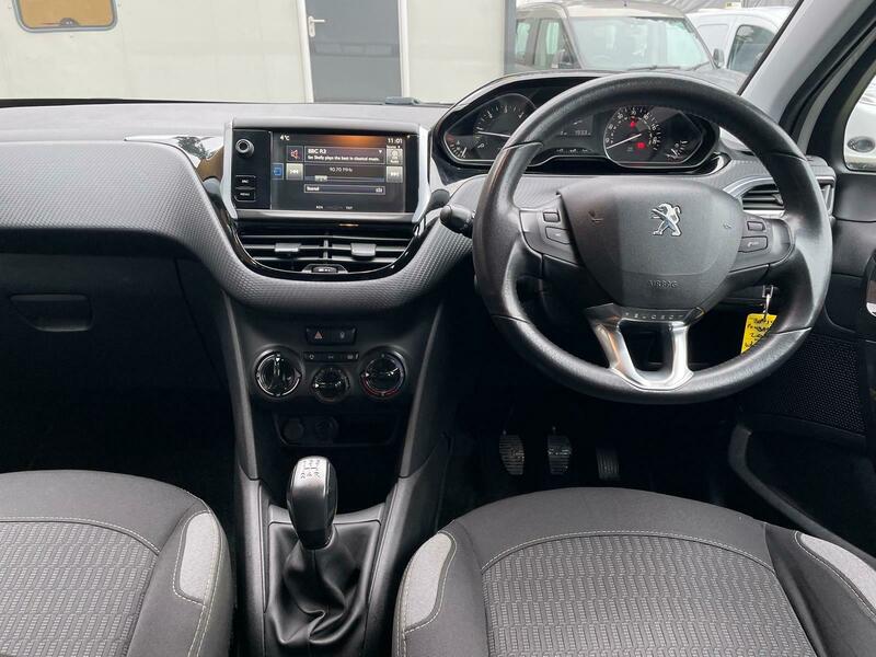 Used Peugeot 208 2015 for sale - 77720776: Photo 13