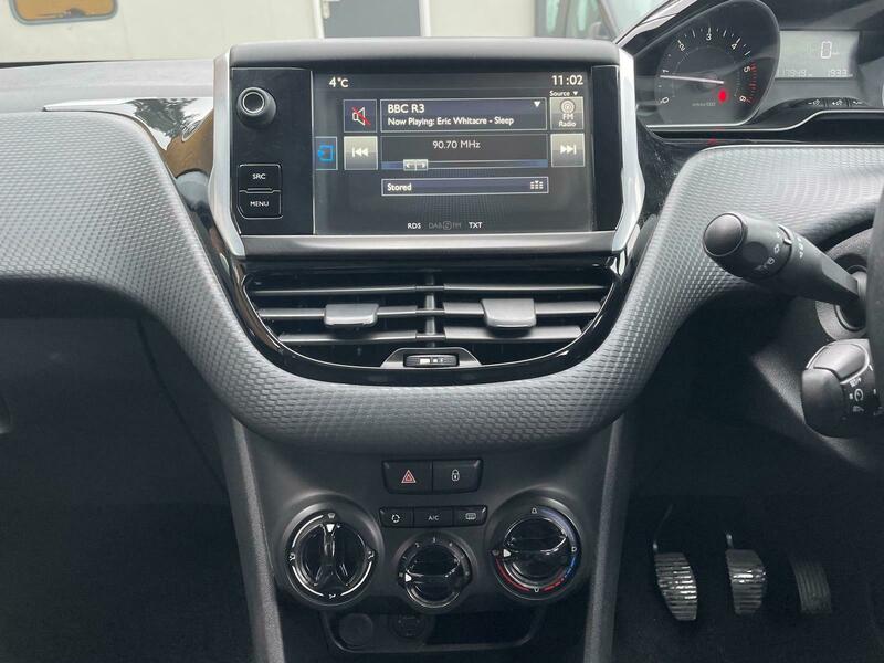 Used Peugeot 208 2015 for sale - 77720776: Photo 14