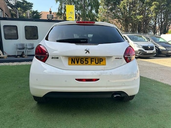 Used Peugeot 208 2015 for sale - 78694265: Photo