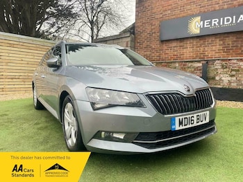 Used Skoda Superb 2016 for sale - 77720699: Photo