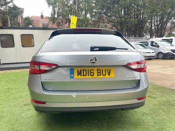 Used Skoda Superb 2016 for sale - 77720699: Photo