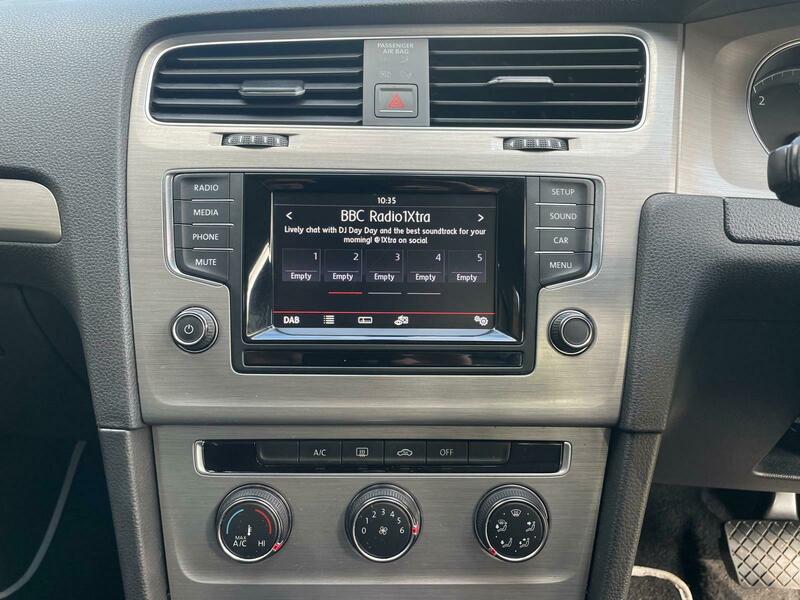 Used Volkswagen Golf 2014 for sale - 77720700: Photo 11