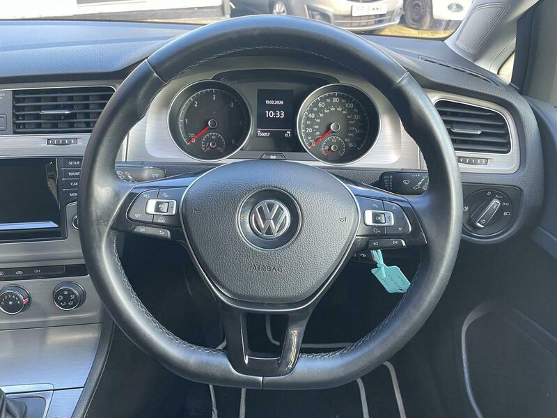 Used Volkswagen Golf 2014 for sale - 77720700: Photo 14