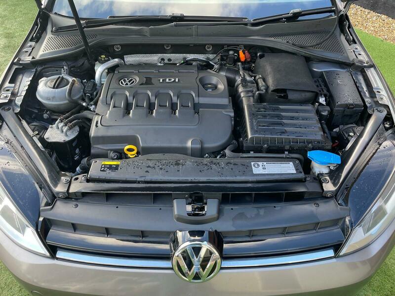 Used Volkswagen Golf 2014 for sale - 77720700: Photo 22