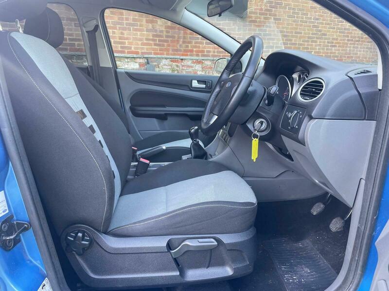 Used Ford Focus 2010 for sale - 77720706: Photo 11