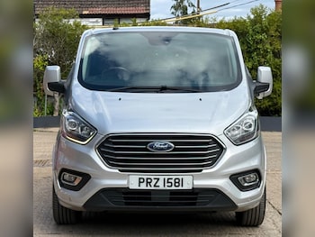 Used Ford Tourneo Custom 2019 for sale - 79047535: Photo