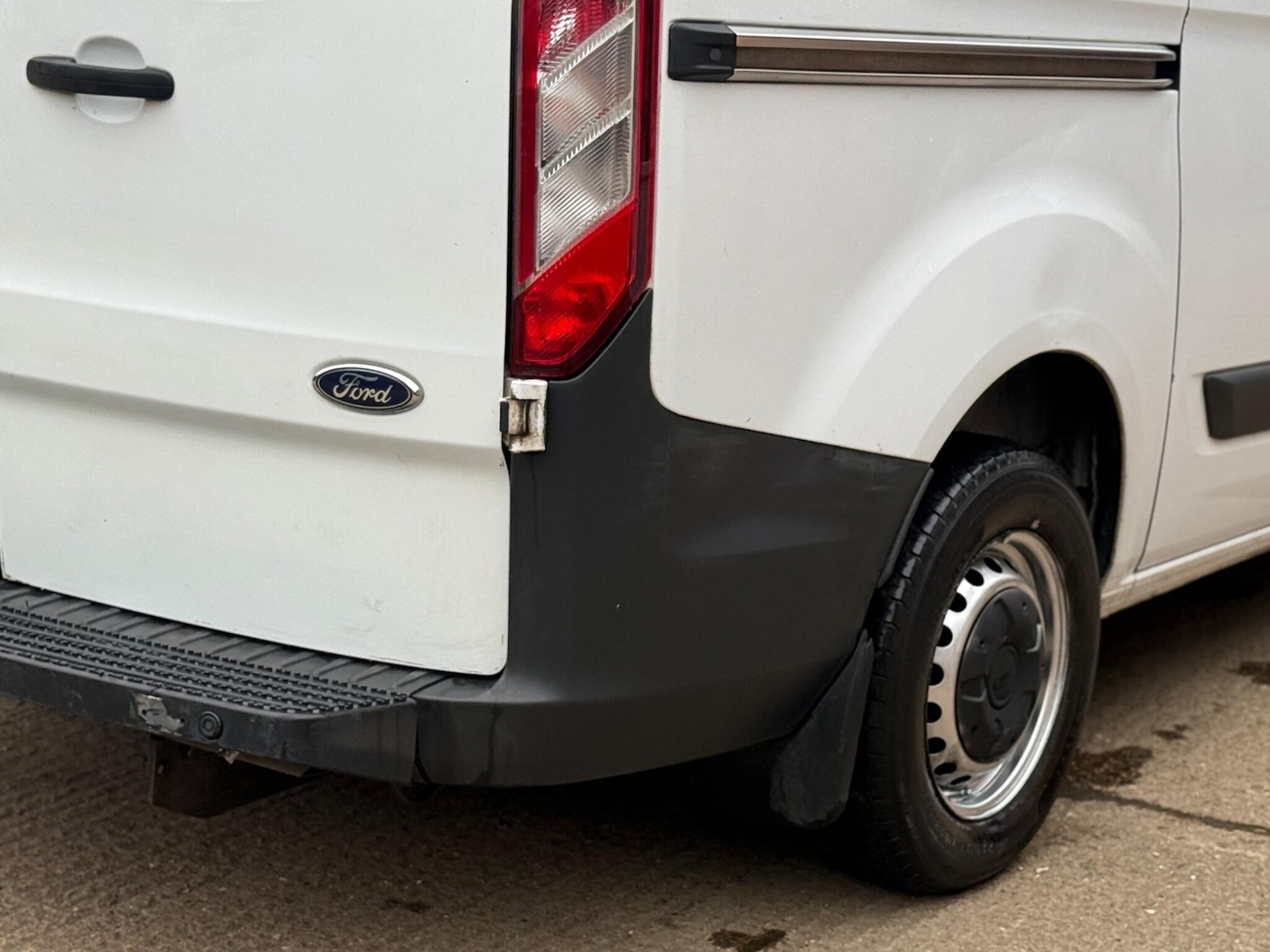 Used Ford Transit Custom 2017 for sale - 77775296: Photo 29