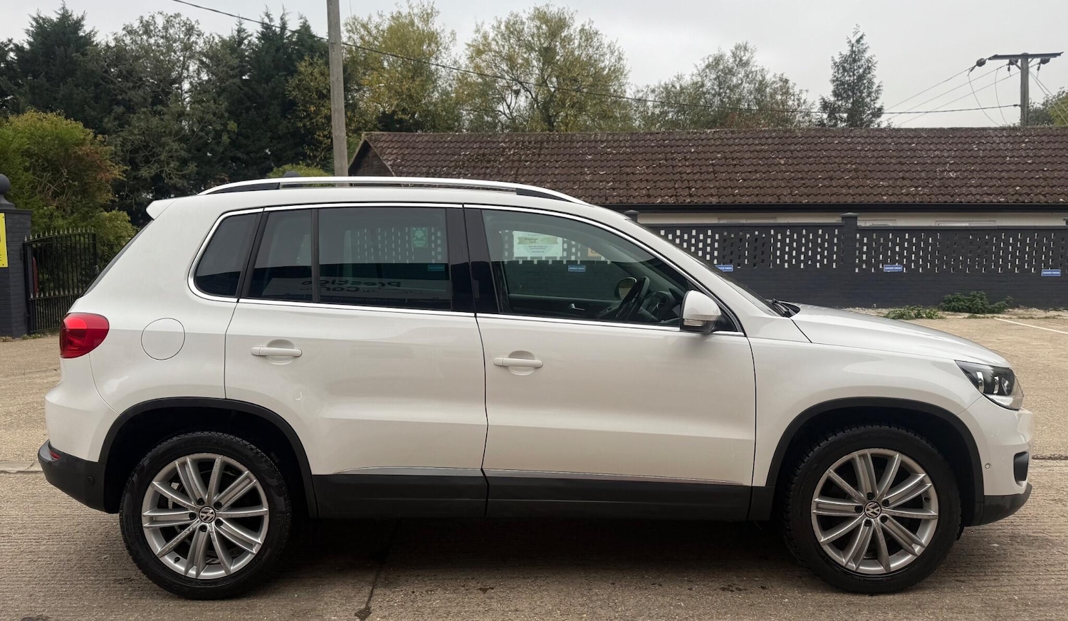 Used Volkswagen Tiguan 2012 for sale - 76934249: Photo 12