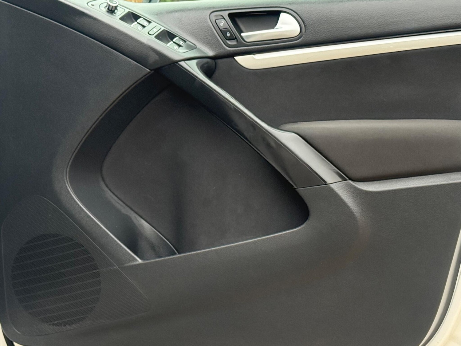 Used Volkswagen Tiguan 2012 for sale - 76934249: Photo 15