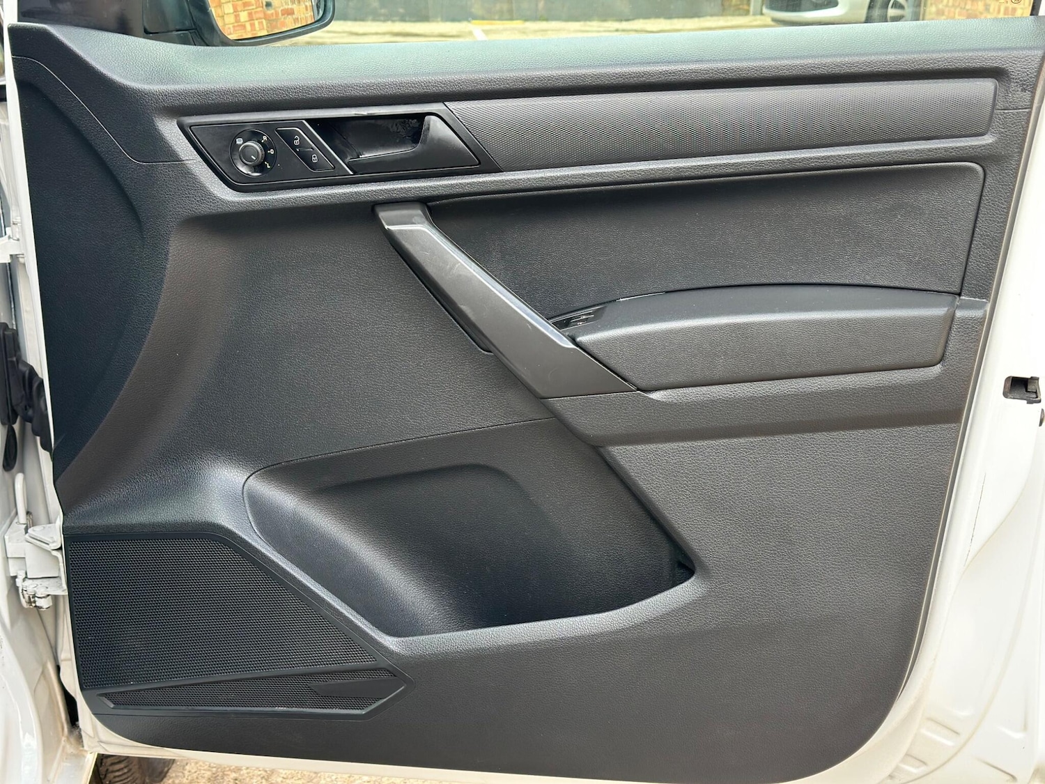 Used Volkswagen Caddy Maxi 2017 for sale - 77493723: Photo 35