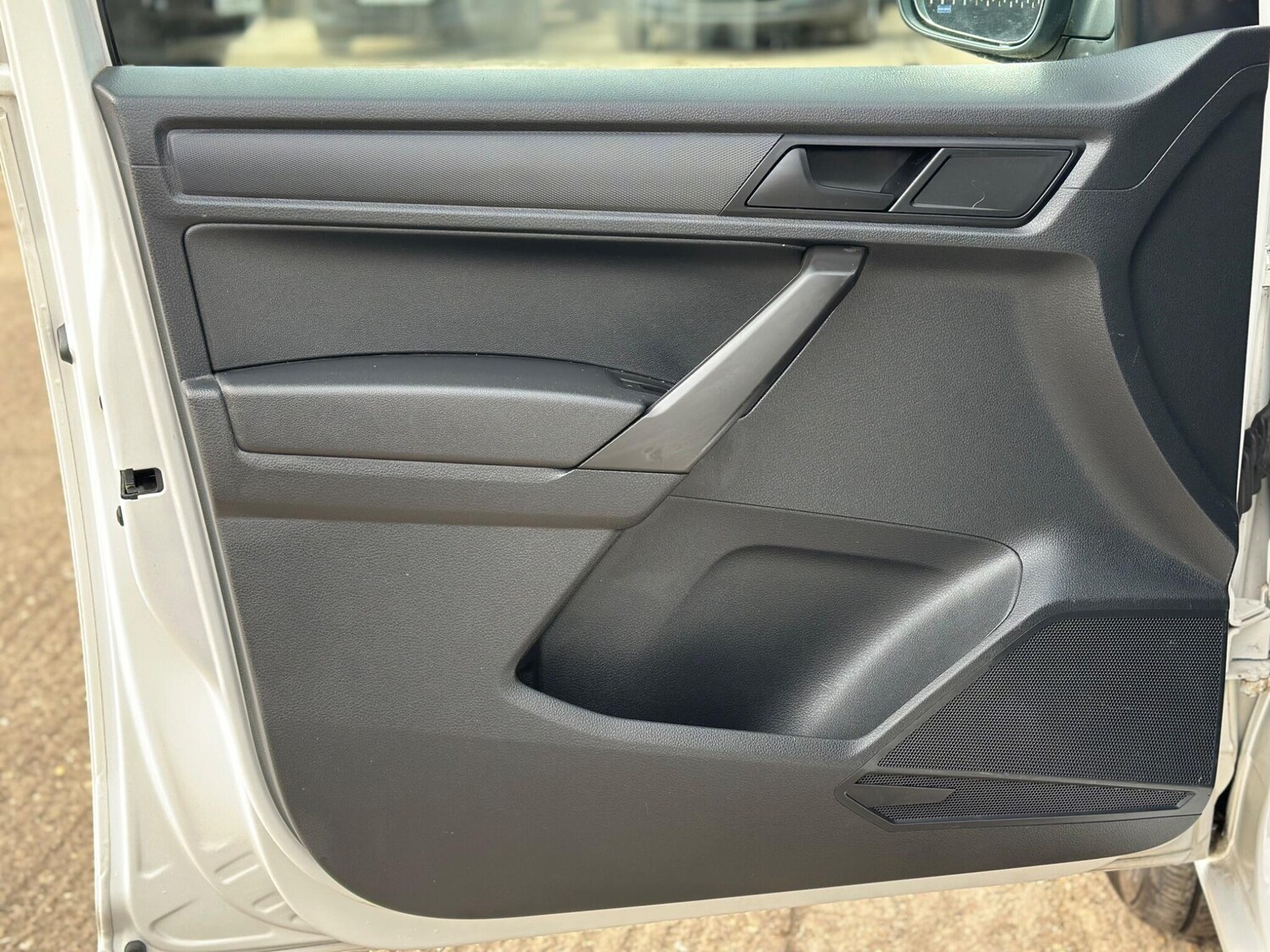 Used Volkswagen Caddy Maxi 2017 for sale - 77493723: Photo 38