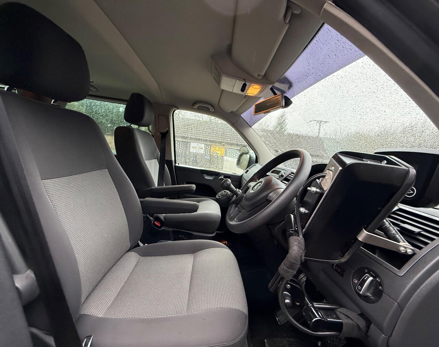 Used Volkswagen Transporter Shuttle 2015 for sale - 76783286: Photo 10