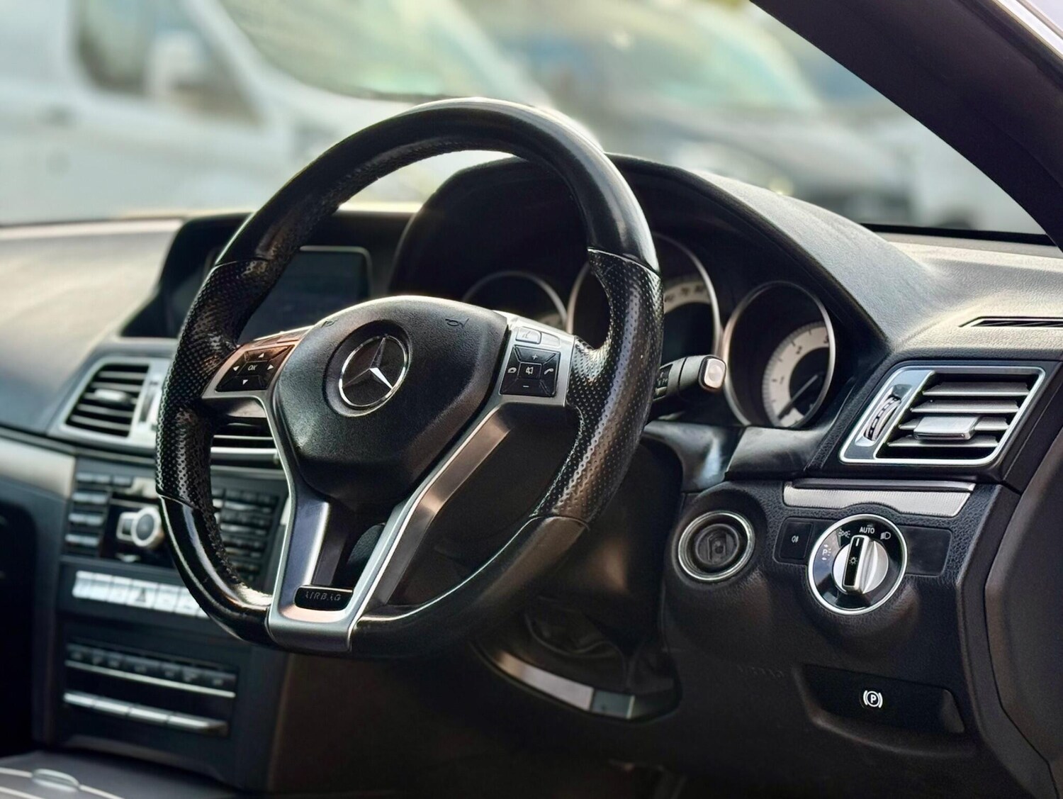 Used Mercedes-Benz E Class 2014 for sale - 78015984: Photo 27