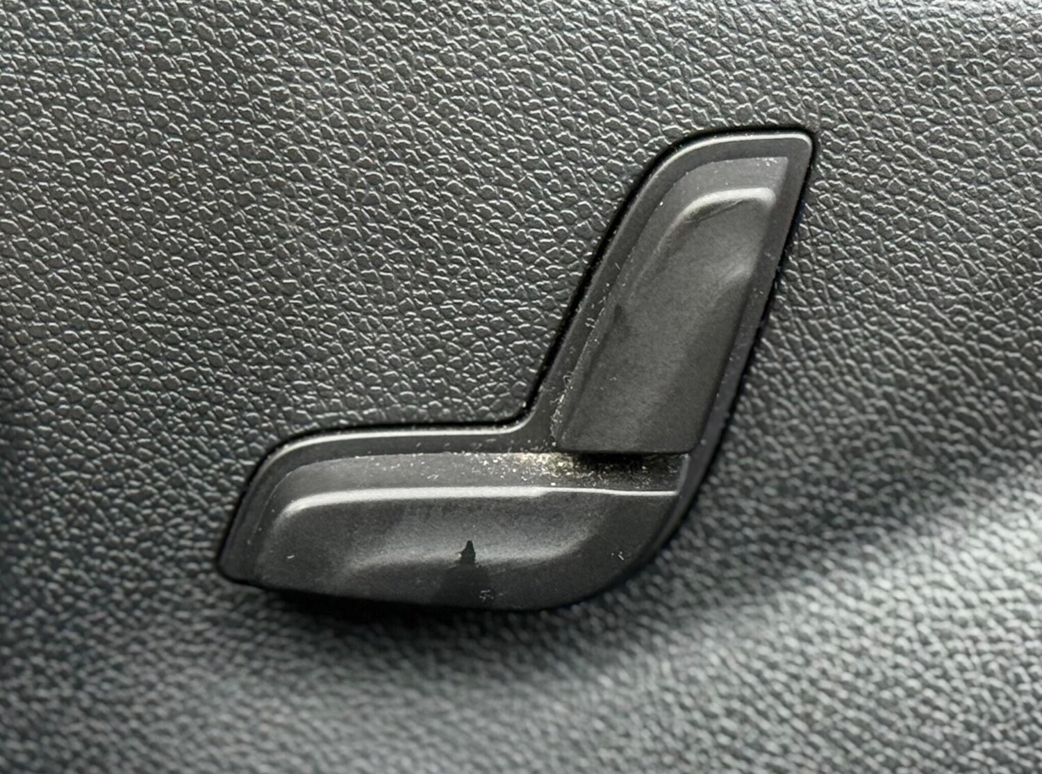 Used Mercedes-Benz E Class 2014 for sale - 78015984: Photo 34