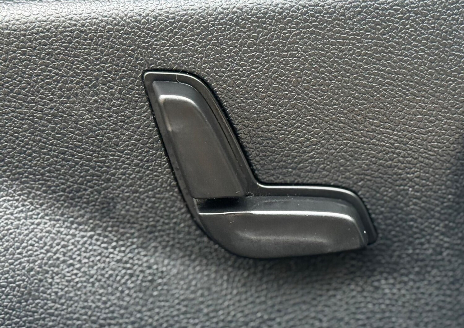 Used Mercedes-Benz E Class 2014 for sale - 78015984: Photo 42