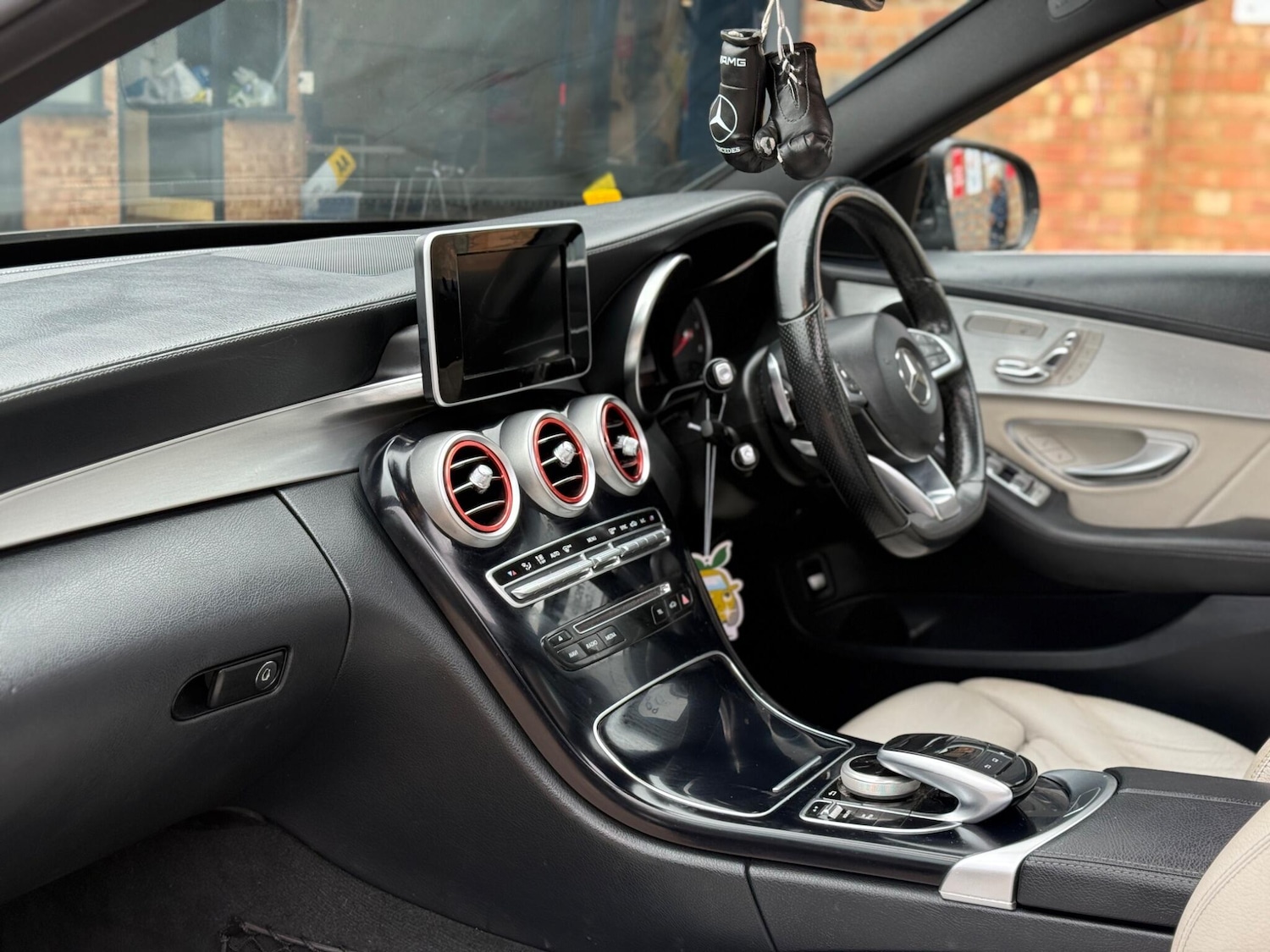 Used Mercedes-Benz C Class 2014 for sale - 76845392: Photo 15