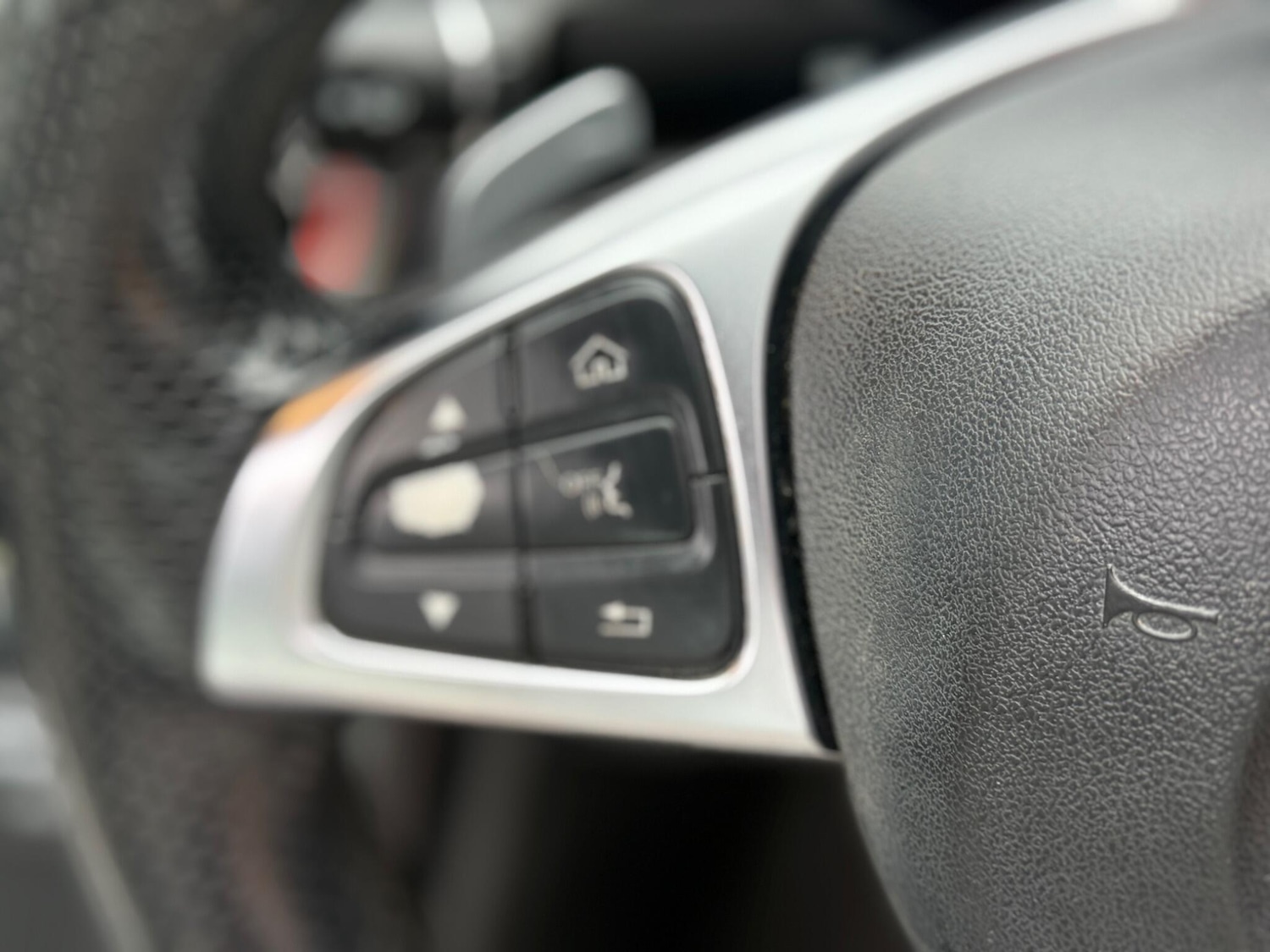 Used Mercedes-Benz C Class 2014 for sale - 76845392: Photo 41